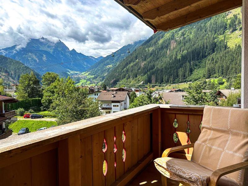 Partyhouse Harakiri Stay Different 60 Seconds To Mountains! Free Parking! Self Check-In Mayrhofen Kamer foto